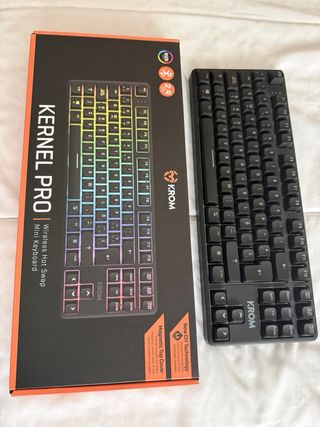 Teclado Krom Kernel Pro y Ratón Logitech G305
