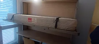 Cama abatible con escritorio