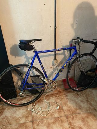 Bicicleta Olmo da strada con ruote in carbonio