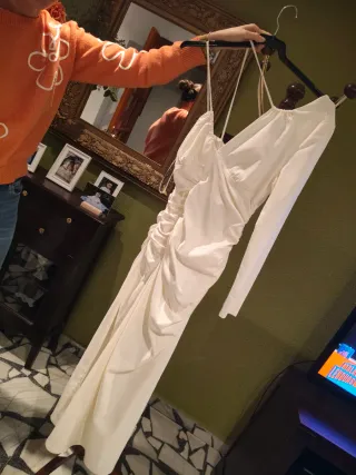 Vestido blanco drapeado una manga