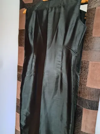 Vestido de seda negro y rojo