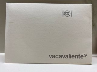 Tarjetero piel mostaza. Vacavaliente.