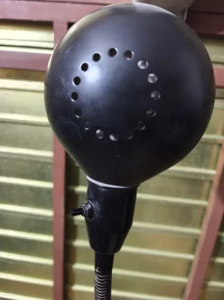 Lámpara de pie negra metal y plástico