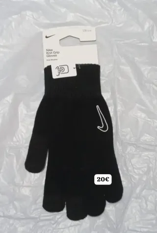 Guantes Nike, chaqueta,pantalonetas fc barcelona