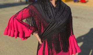 Manton Mantoncillo Flamenco Negro y Rosa