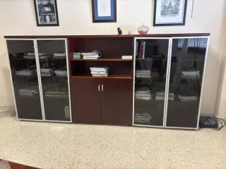 Mesa de juntas y 8 sillas de madera y metal