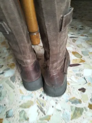 Stivali Nero Giardini in cuoio marrone