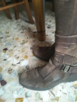 Stivali Nero Giardini in cuoio marrone