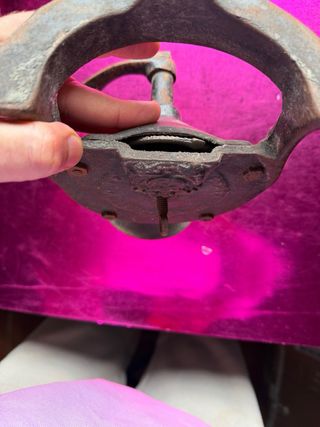 Molinillo de café antiguo de hierro