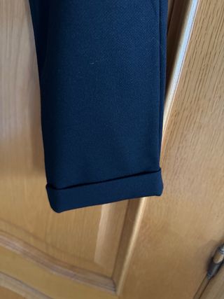 Psntalon negro moderno nuevo marca Zara
