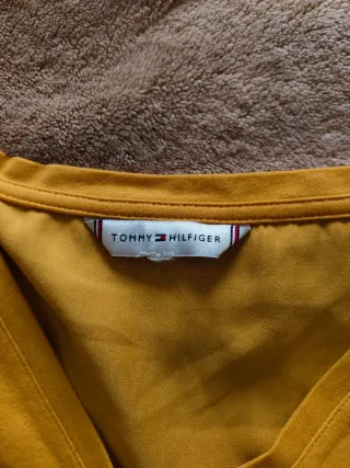 Camiseta Tommy Hilfiger Amarilla