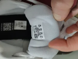 Scarpe da ginnastica Puma bianche e beige