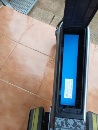 Patinete eléctrico e-XPLORER con sillín