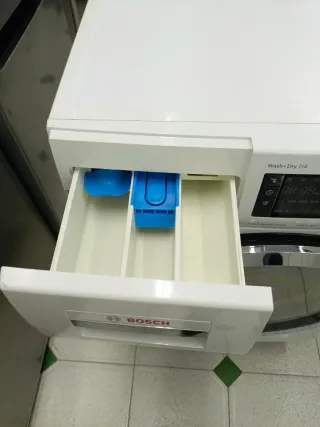 Lavadora con secadora marca Bosch 7/4kg 1400rpm