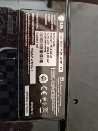 TV LG 19 pulgadas Flatron M197WDP Negro/Rojo