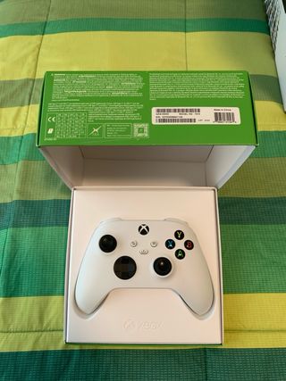 Xbox Series S + 2 controller + scatole