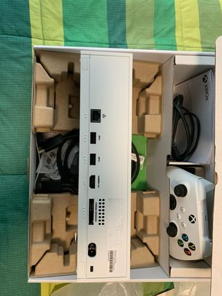 Xbox Series S + 2 controller + scatole