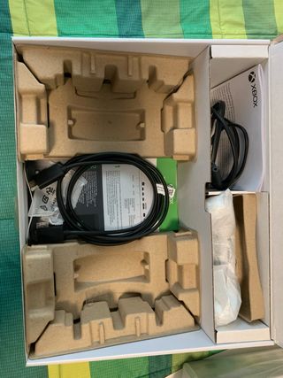 Xbox Series S + 2 controller + scatole