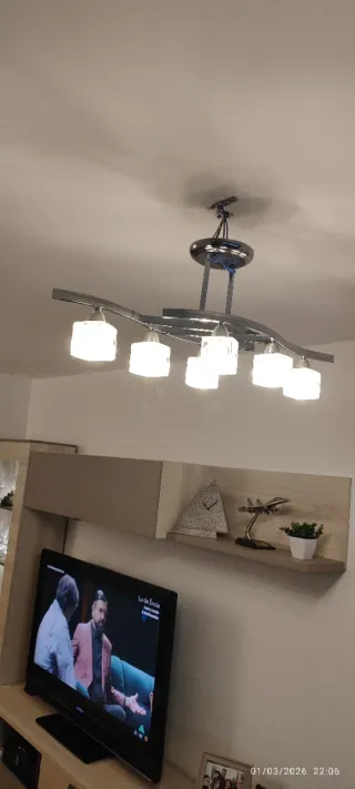 Lámpara de techo de cristal y metal