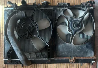 Radiador de coche metal y plástico