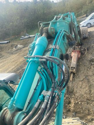 Excavadora KOBELCO SK230-5
