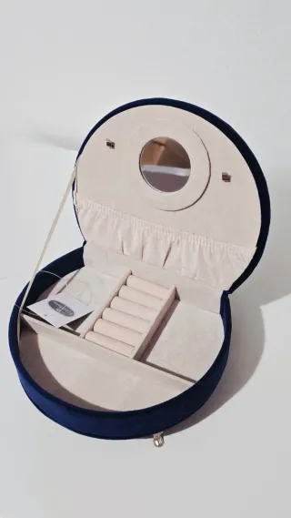 Caja de Joyero azul terciopelo con patas plateadas