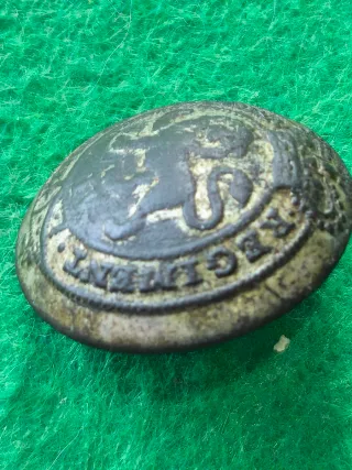 Botón KINGS OWN REGIMENT Guerra Independencia