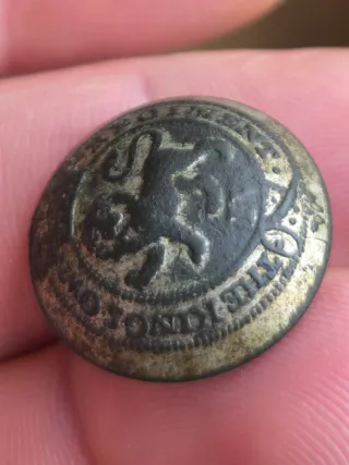 Botón KINGS OWN REGIMENT Guerra Independencia