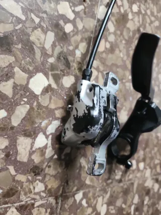 Freno delantero Shimano