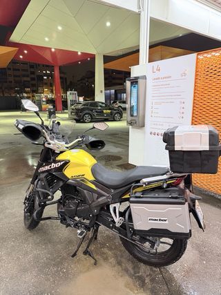 Macbor RX1 Montana 125 Amarilla