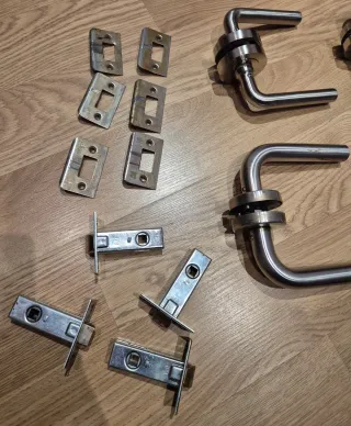 Juego 6 Manillas Acero Inox con Roseta