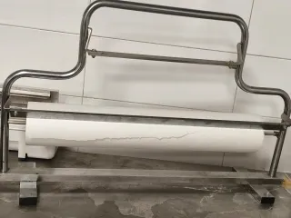 Portarrollos de metal para papel