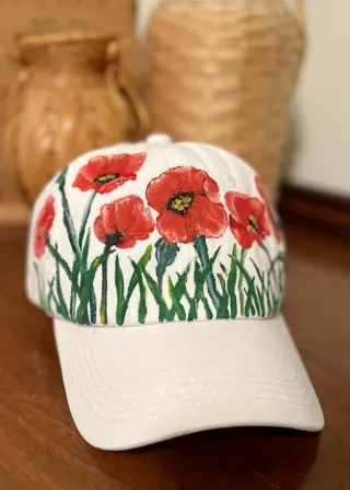 Gorra pintada a mano con girasoles