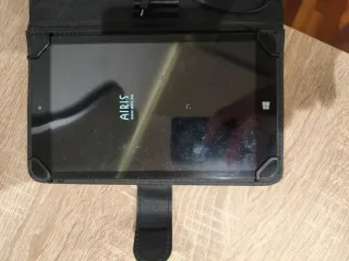 Tablet Airis Winpad 81w con Teclado y Funda.