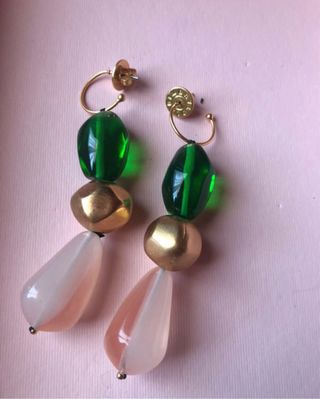 Pendientes largos dorados y verdes