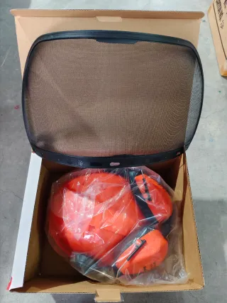 Casco forestal ANOVA 99-725 con pantalla