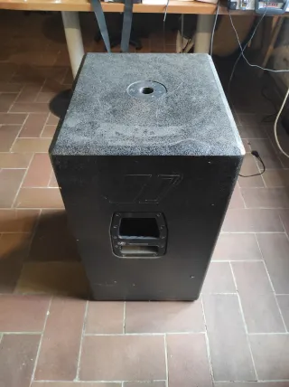 Subwoofer DAS 118 Negro