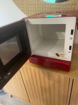 Microondas Rojo saivod