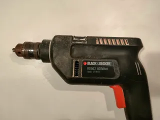 Taladro Black & Decker BD562 400W