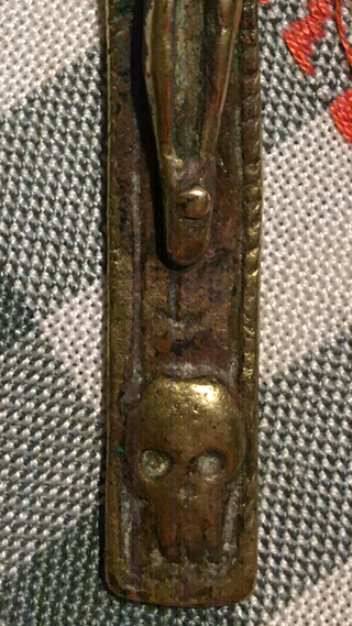 Crucifijo pectoral latón 1900