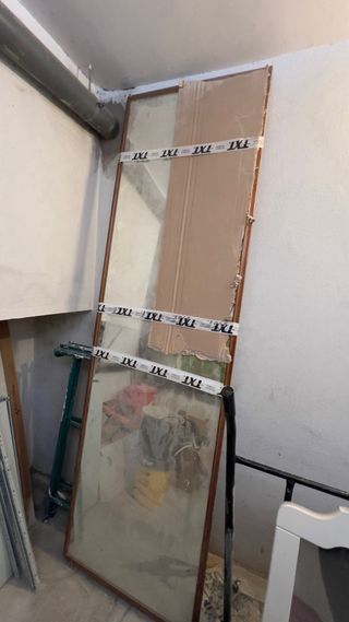 Lote de 2 espejos con marco de madera