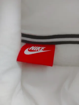 Felpa Nike donna bianca con logo oro