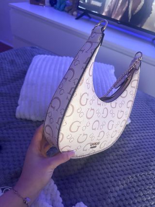 Bolso Guess Beige Logo