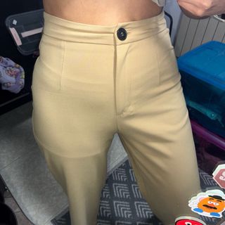 Pantalón beige de vestir