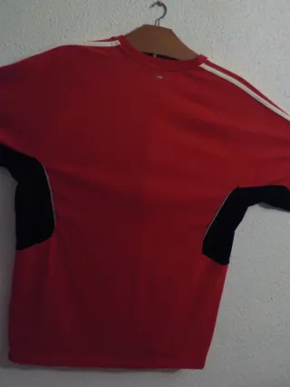 Camiseta Adidas Deportiva Roja