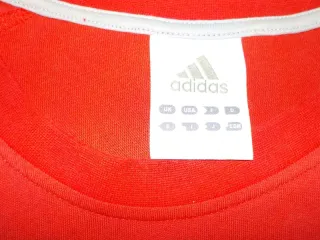 Camiseta Adidas Deportiva Roja