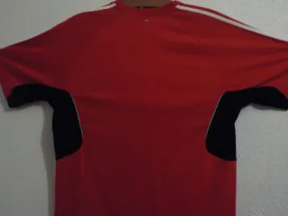 Camiseta Adidas Deportiva Roja