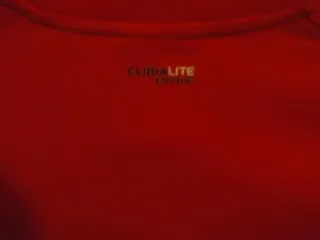 Camiseta Adidas Deportiva Roja