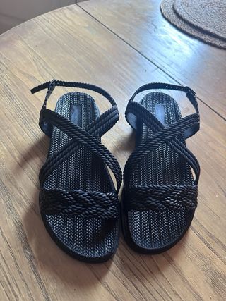 Sandalias mojables negras