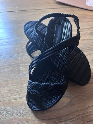 Sandalias mojables negras